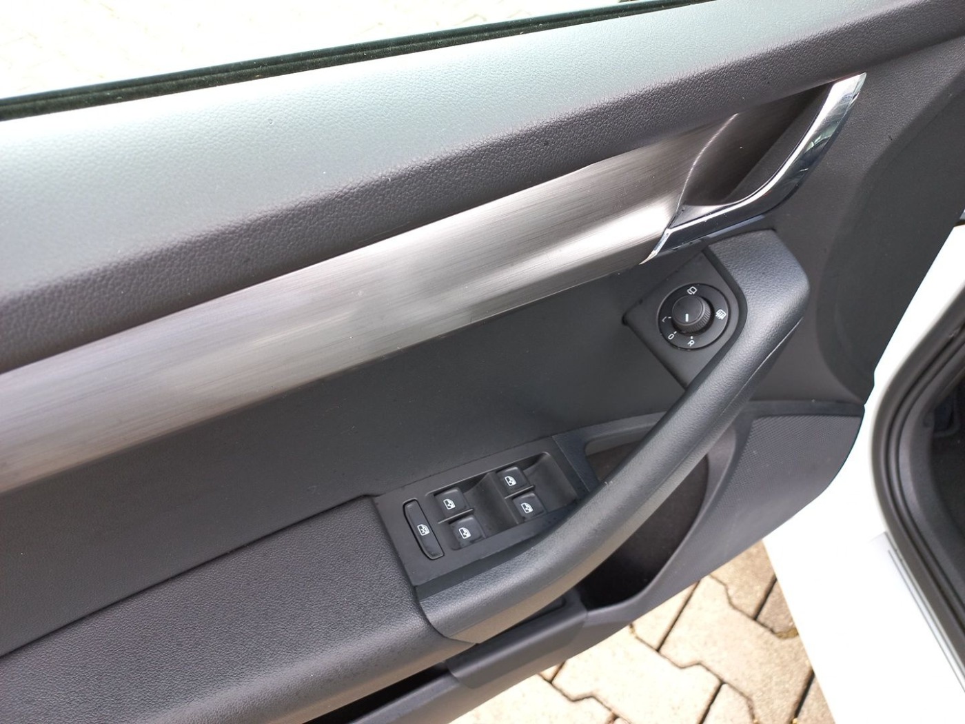 Skoda Octavia III Combi 1.0 TSI DSG Clever NAVI STHZ Bild 7