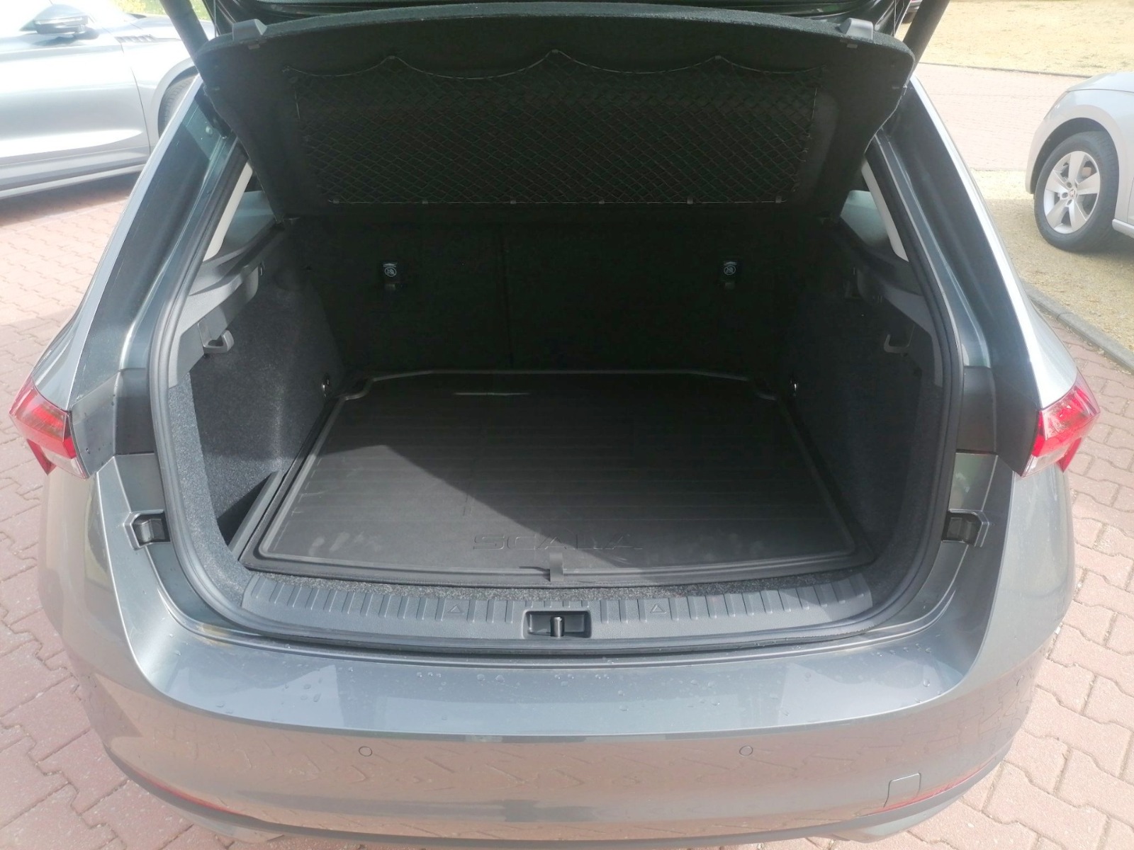 Skoda Scala 1.0 TSI DSG Selection ACC NAVI MATRIX RFK Bild 7