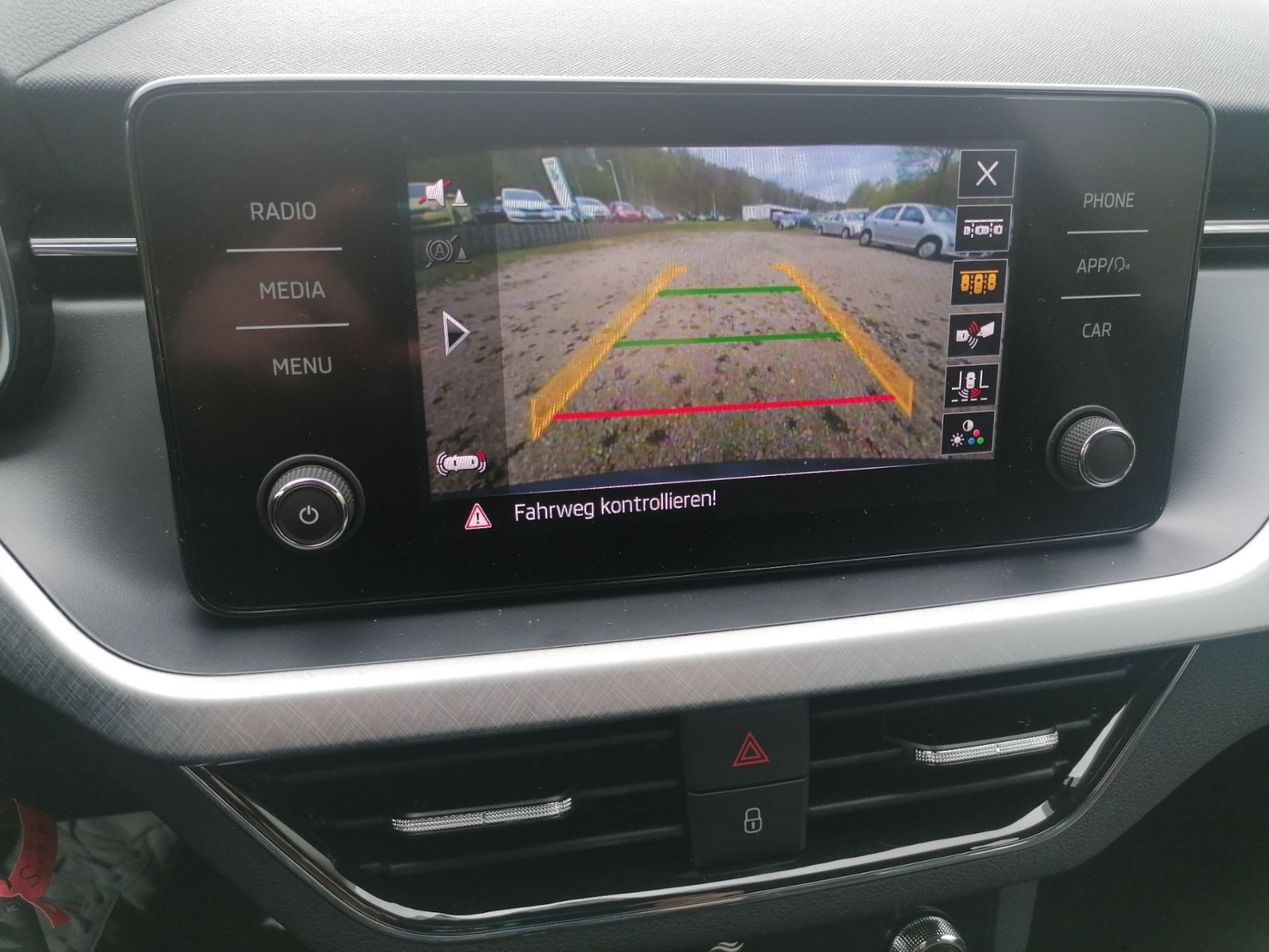 SKODA Scala 1.5 TSI DSG Tour ACC DAB LED PDC RFK SHZ Bild 19