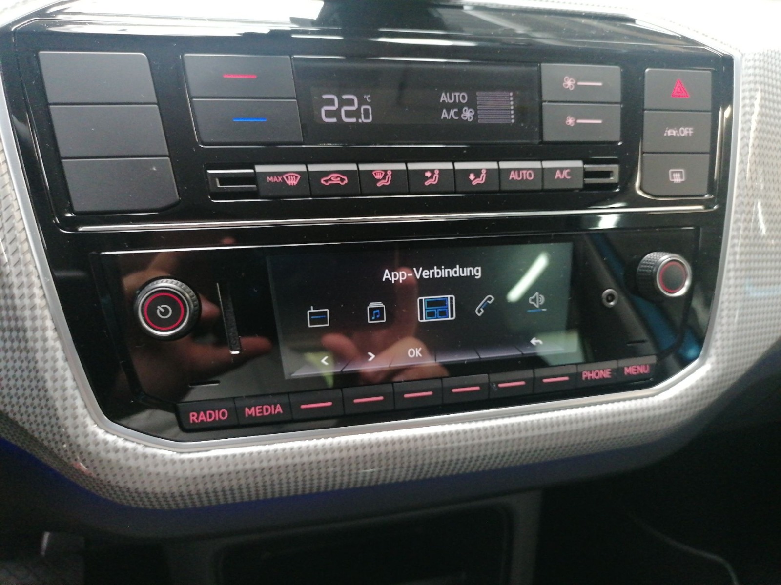 VW e-UP! 32,3 kWh ALU CCS BLUETOOTH KLIMA RFK PDC Bild 15