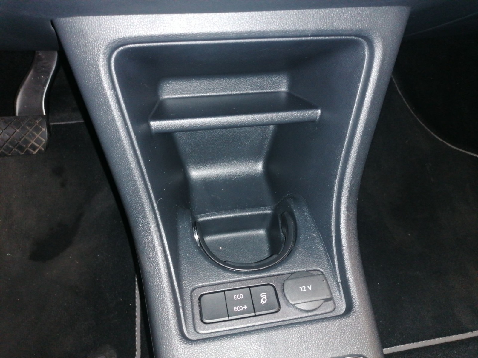 VW e-UP! 32,3 kWh ALU CCS BLUETOOTH KLIMA RFK PDC Bild 18