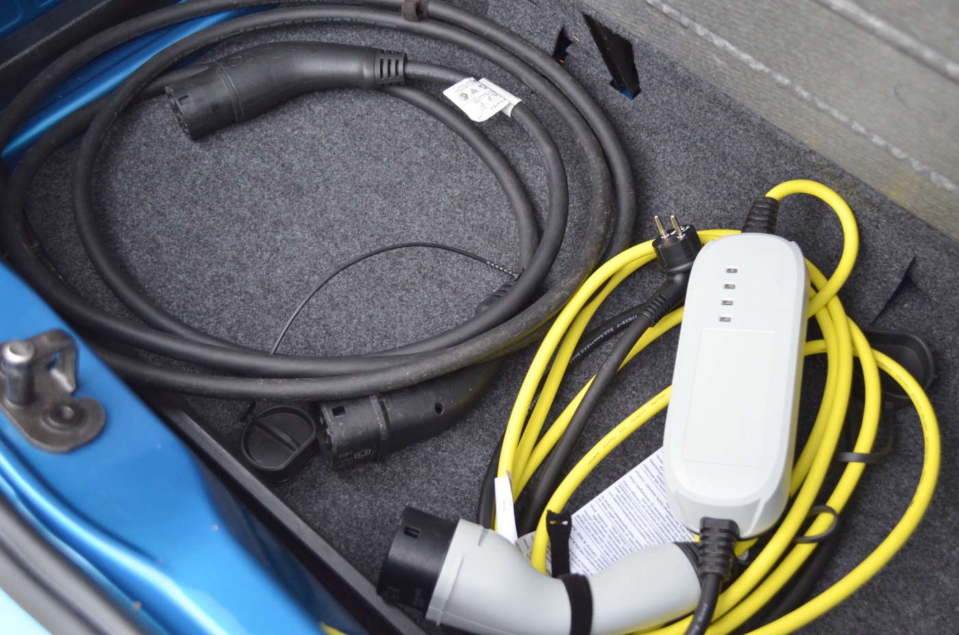 VW e-UP! 32,3 kWh ALU CCS BLUETOOTH KLIMA RFK PDC Bild 8