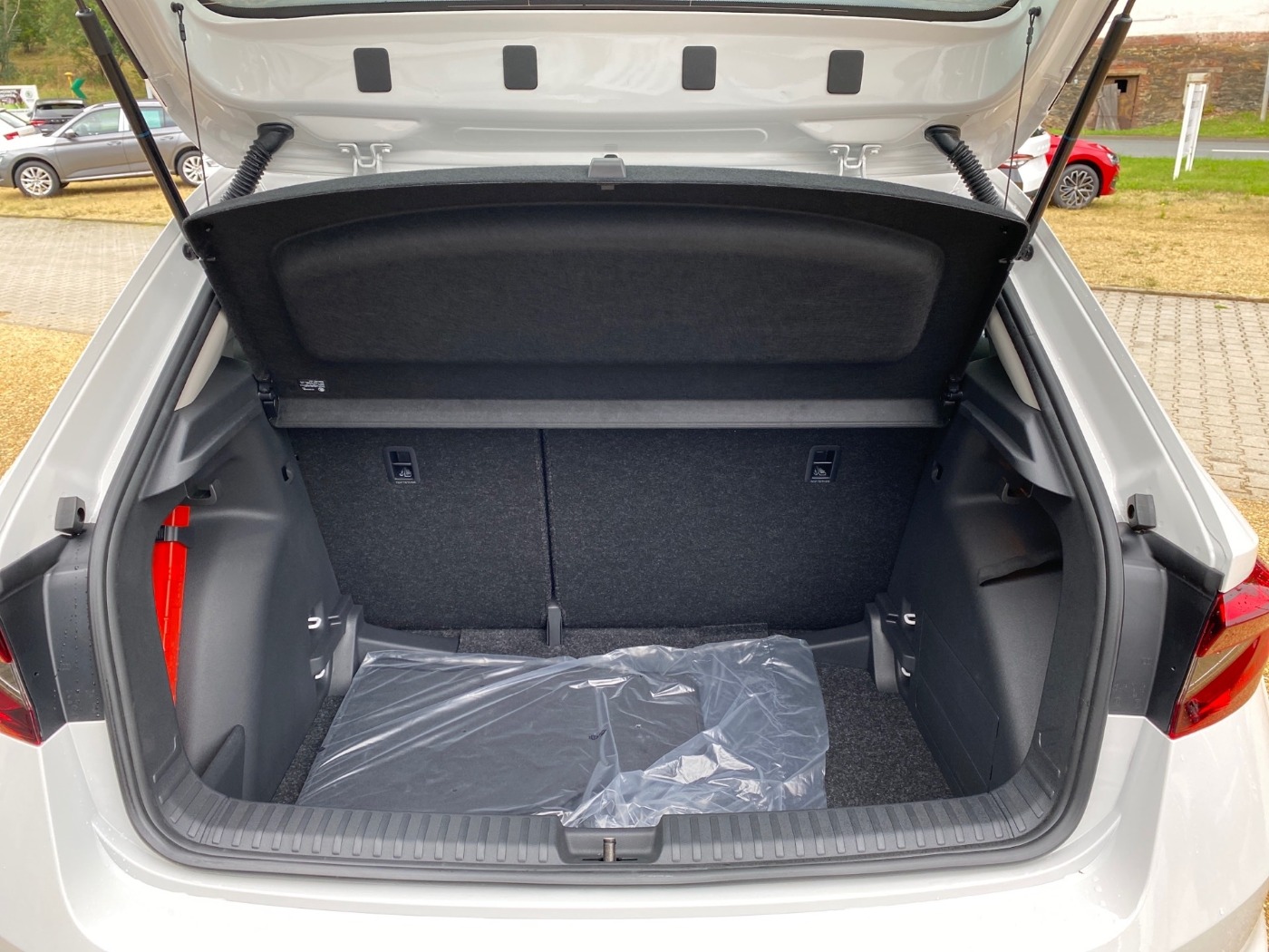 Skoda Fabia IV 1.0 TSI Style ACC DAB LED PDC RFK SHZ Bild 12