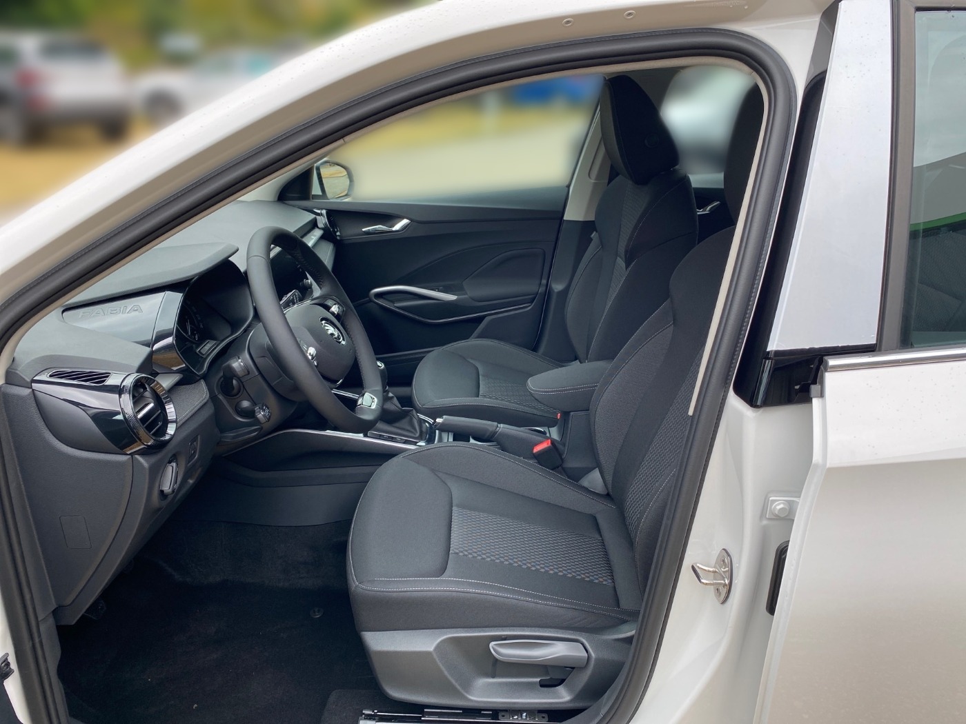 Skoda Fabia IV 1.0 TSI Style ACC DAB LED PDC RFK SHZ Bild 7