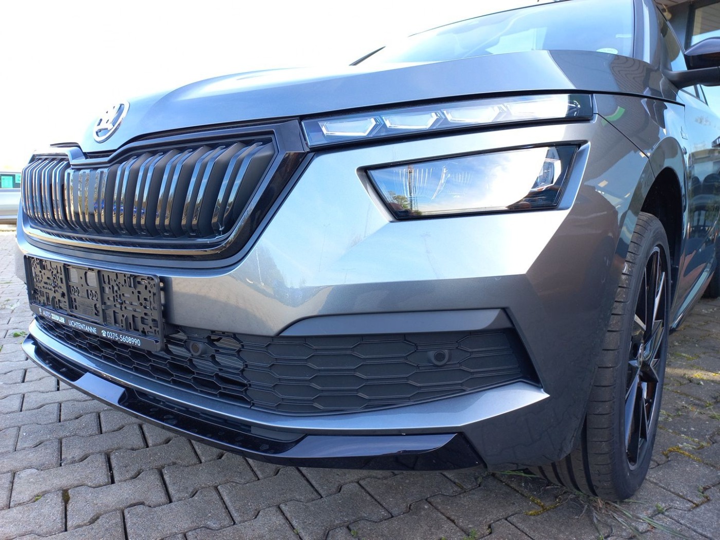 Škoda Kamiq 1.5 TSI DSG Monte Carlo DAB NAVI PANO RFK Bild 5