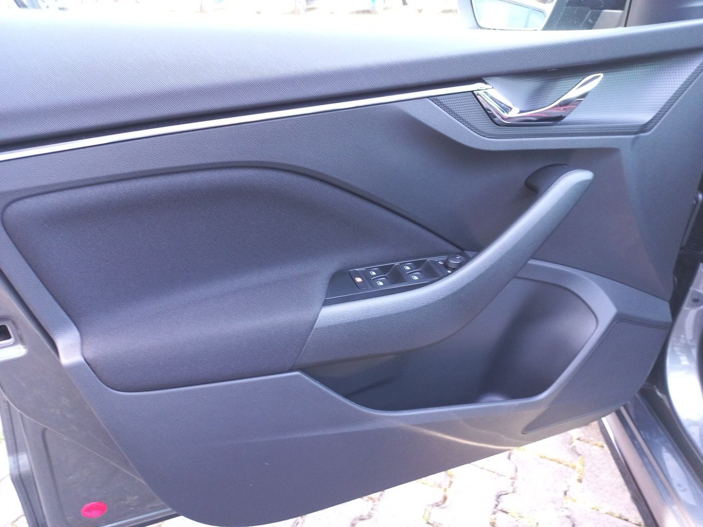 Škoda Kamiq 1.5 TSI DSG Monte Carlo DAB NAVI PANO RFK Bild 9