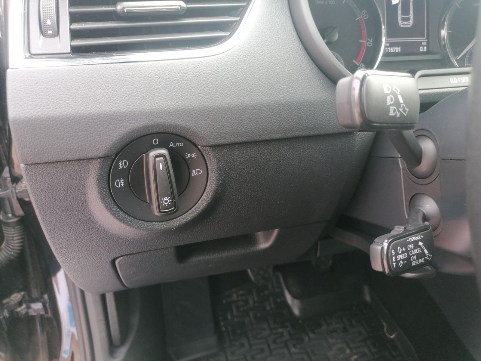 Skoda Octavia Combi 1.5 TSI Soleil ACC KA LED NAVI RFK Bild 14