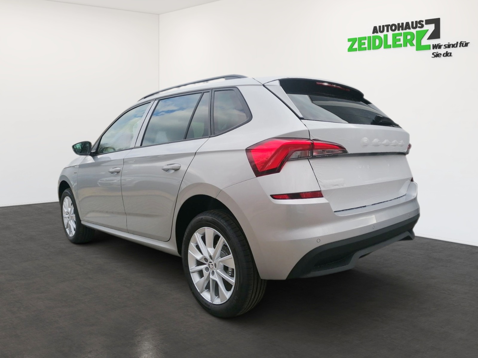 Skoda Kamiq 1.0 TSI Tour ALU DAB KA PDC SHZ TOUCH Bild 4