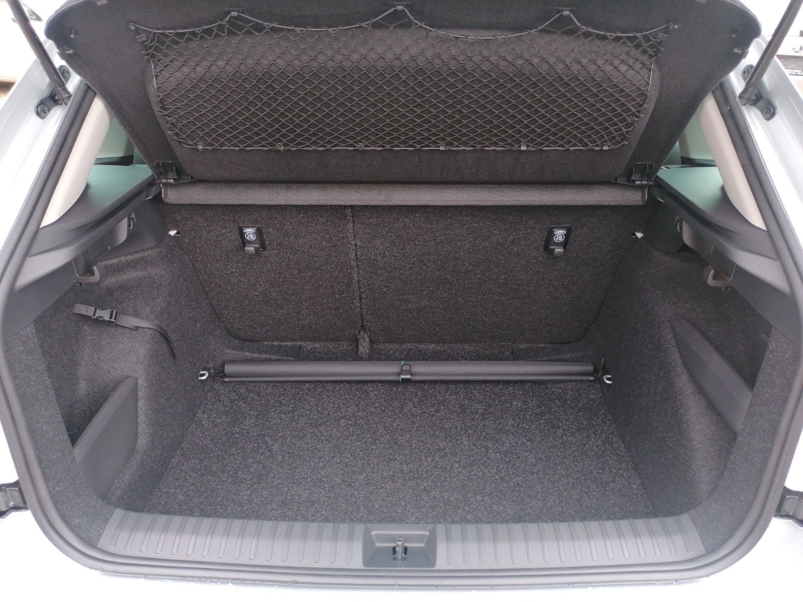 Skoda Kamiq 1.0 TSI Tour ALU DAB KA PDC SHZ TOUCH Bild 19