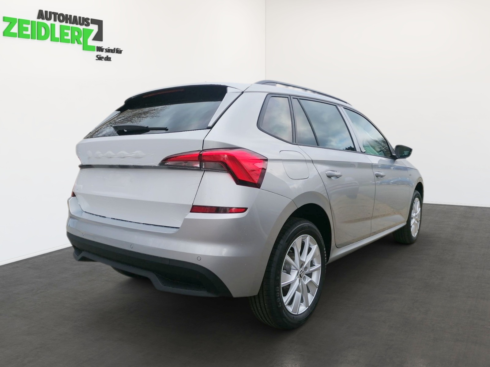 Skoda Kamiq 1.0 TSI Tour ALU DAB KA PDC SHZ TOUCH Bild 3