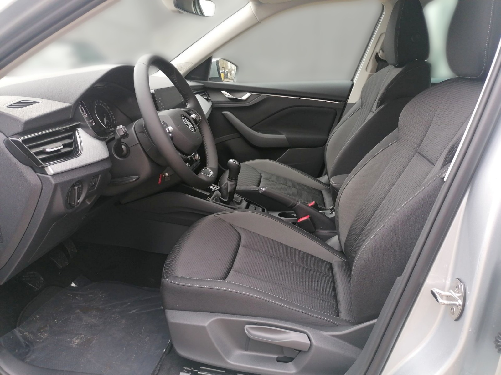 Skoda Kamiq 1.0 TSI Tour ALU DAB KA PDC SHZ TOUCH Bild 10