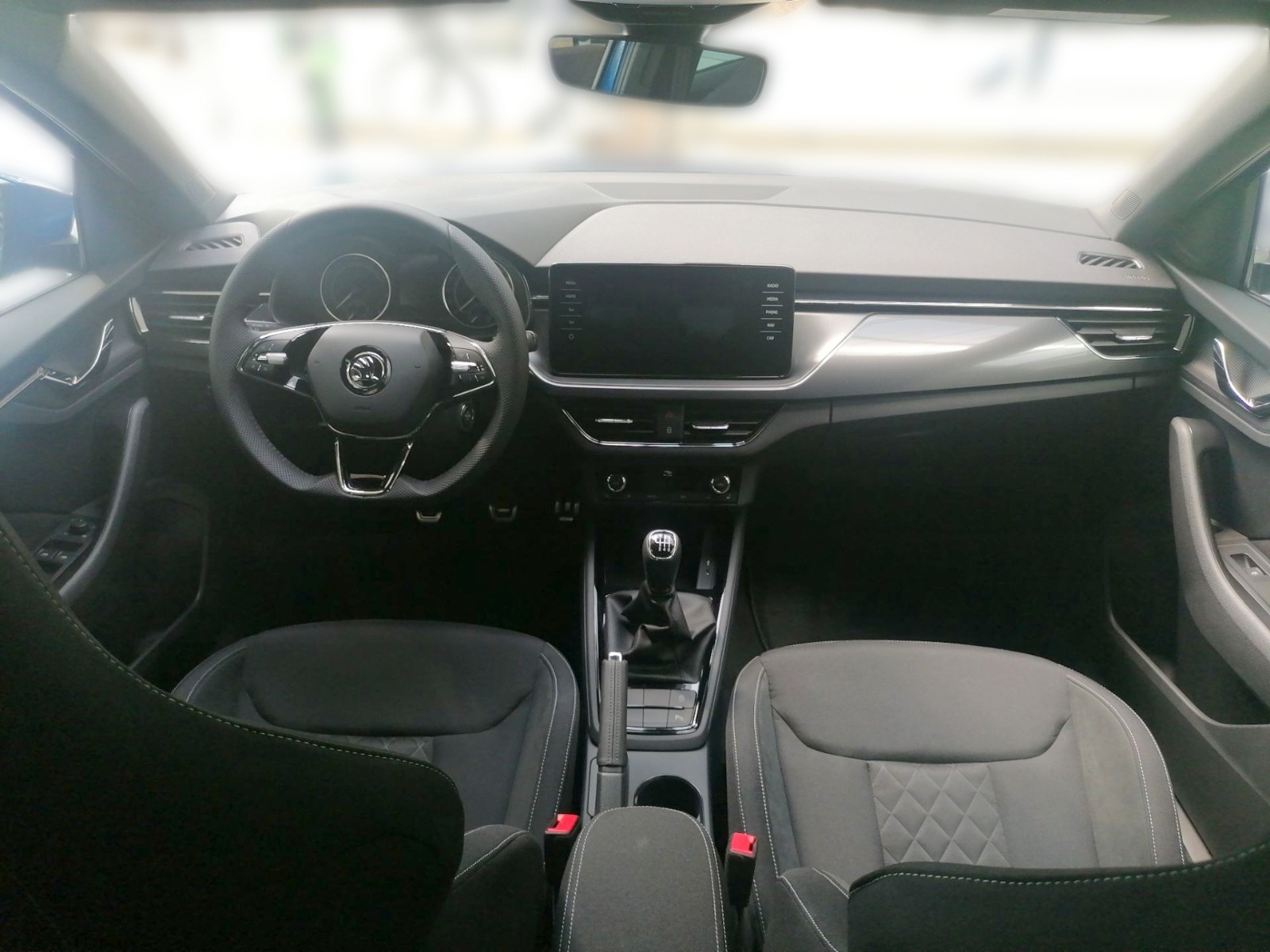 SKODA Scala 1.5 TSI Style Sport LED KEY NAVI RFK SHZ Bild 12