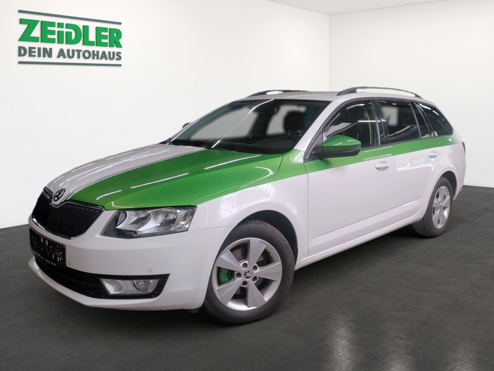 SKODA Octavia Combi 2.0 TDI DSG Elegance AHK NAVI SHZ