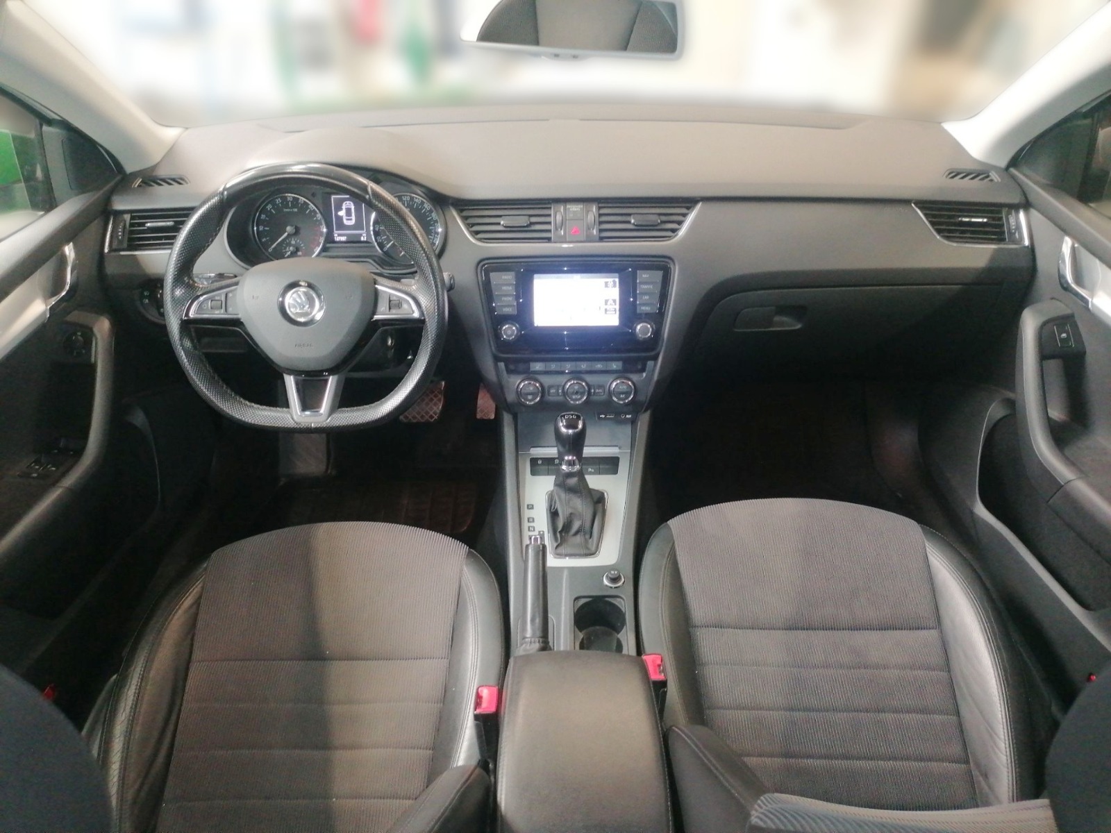 SKODA Octavia Combi 2.0 TDI DSG Elegance AHK NAVI SHZ Bild 12