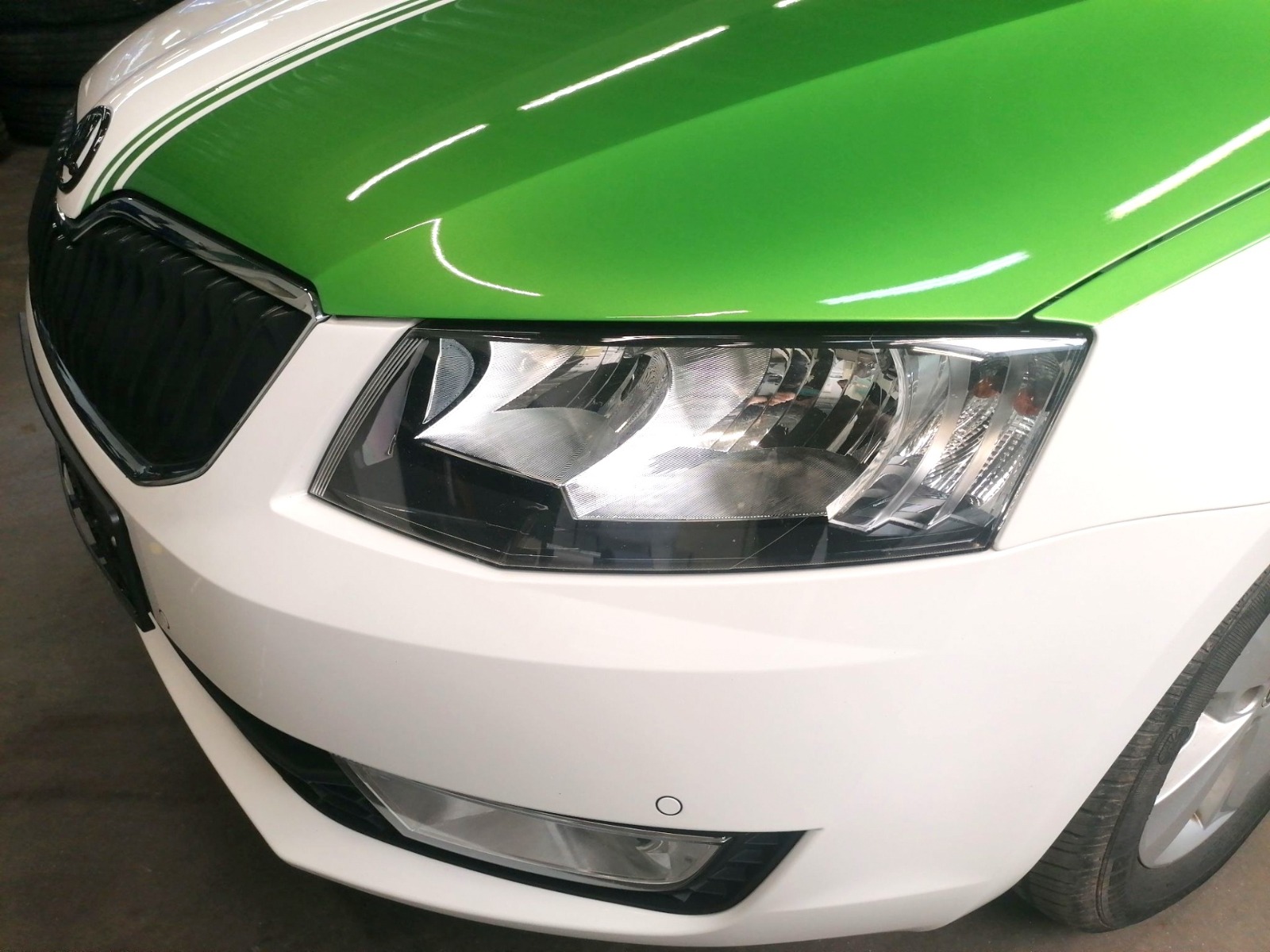 SKODA Octavia Combi 2.0 TDI DSG Elegance AHK NAVI SHZ Bild 5