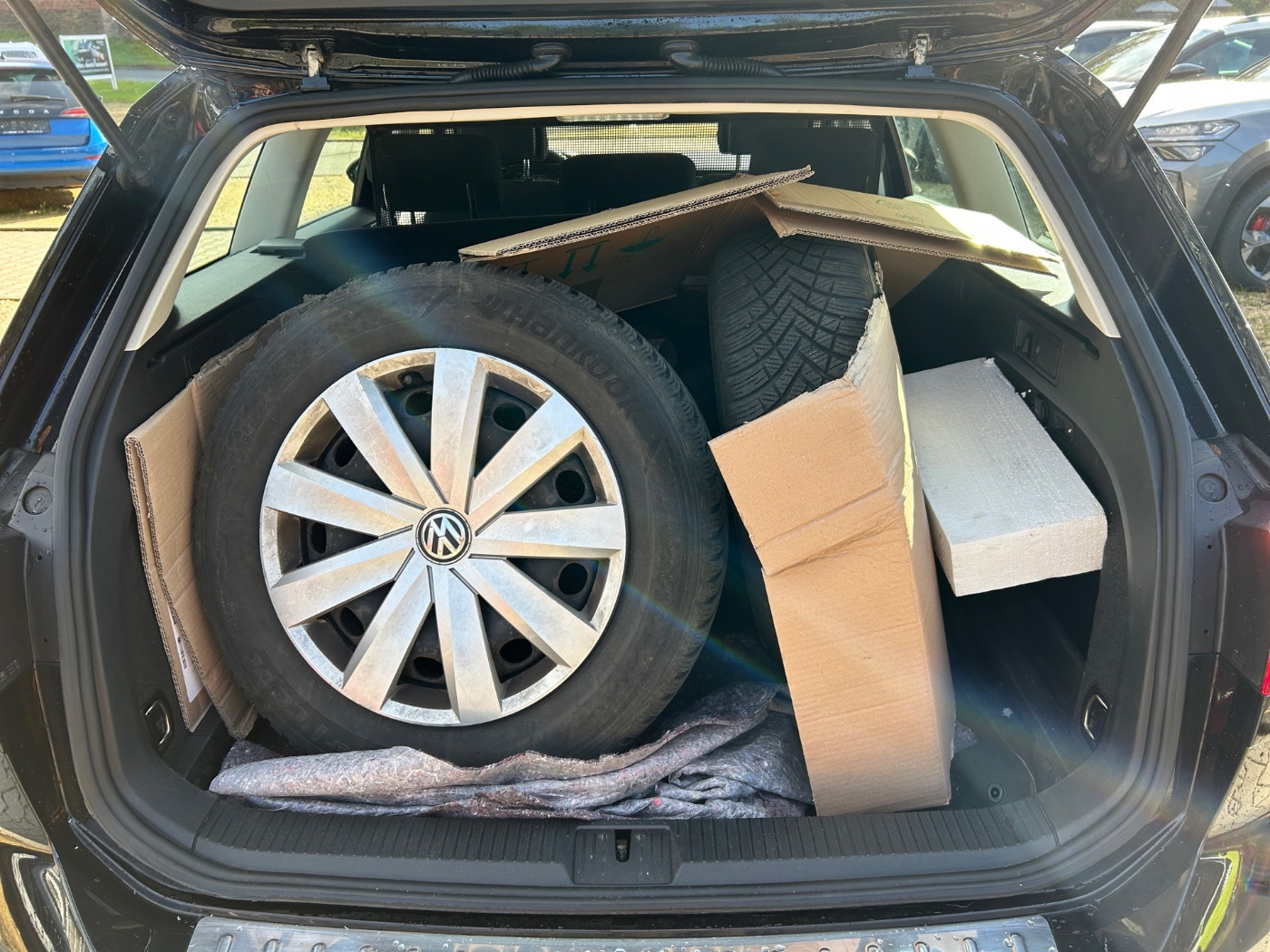 VW Passat Variant 2.0 TDI Comfortline LM 4xSHZ DCC AHK Bild 12