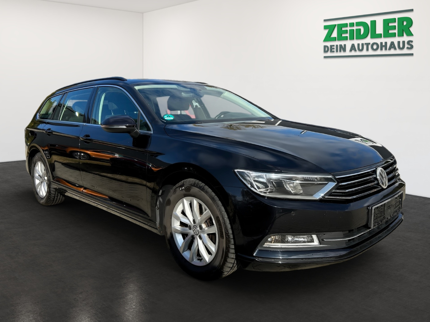 VW Passat Variant 2.0 TDI Comfortline LM 4xSHZ DCC AHK Bild 2