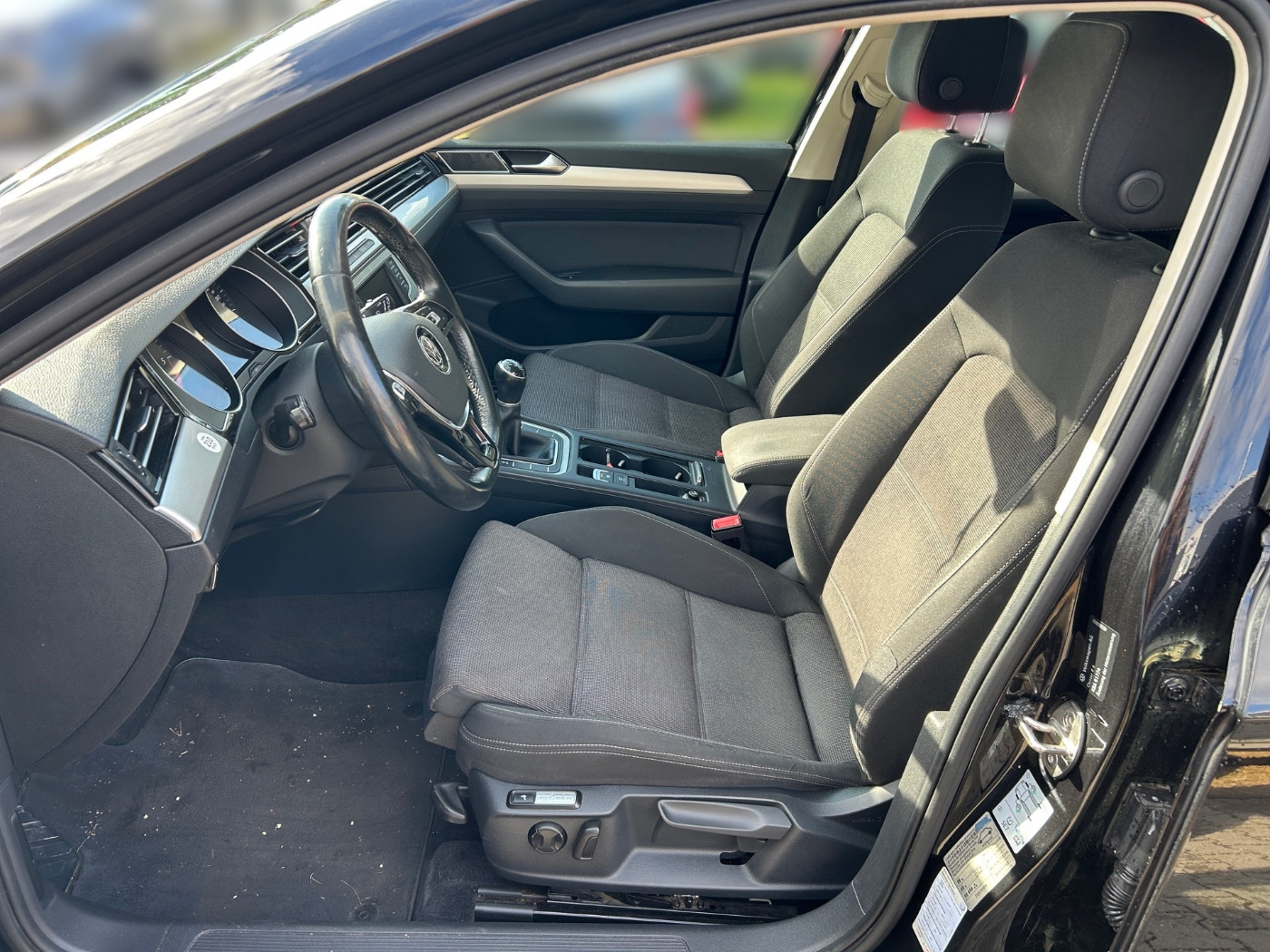 VW Passat Variant 2.0 TDI Comfortline LM 4xSHZ DCC AHK Bild 7