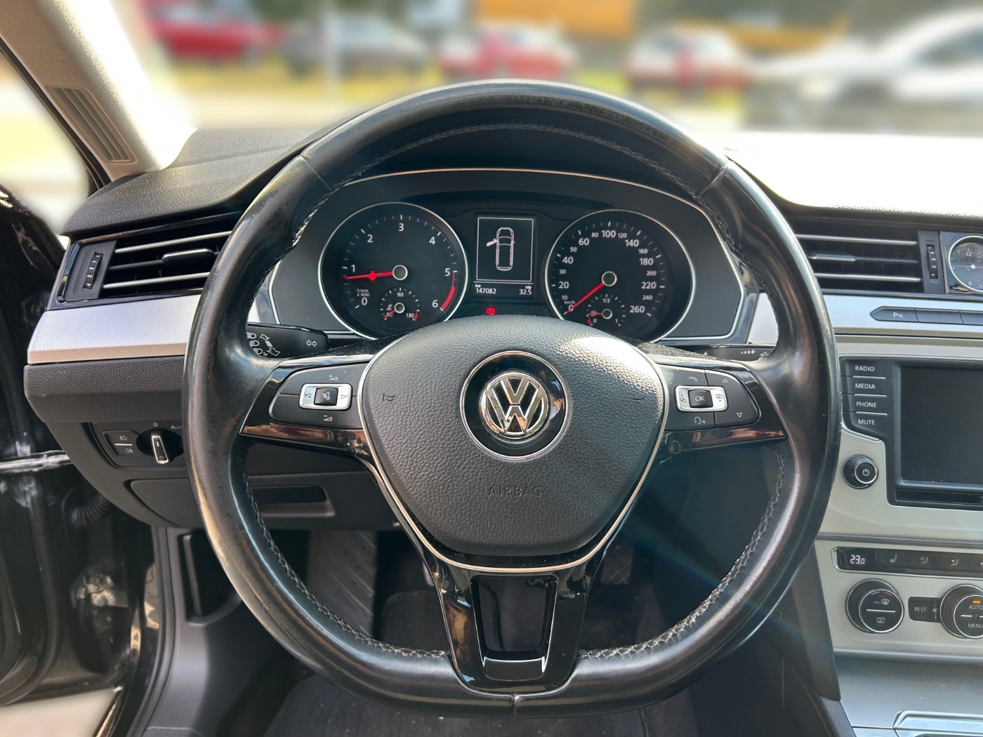 VW Passat Variant 2.0 TDI Comfortline LM 4xSHZ DCC AHK Bild 8